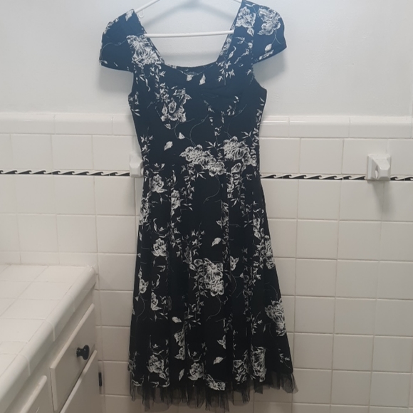 Hearts & Roses Dresses & Skirts - Hearts & Roses gorgeous pinup dress
